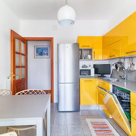 Guesthost - Ressmann 1 - 10 Min From Teatro Rossetti Lejlighed *