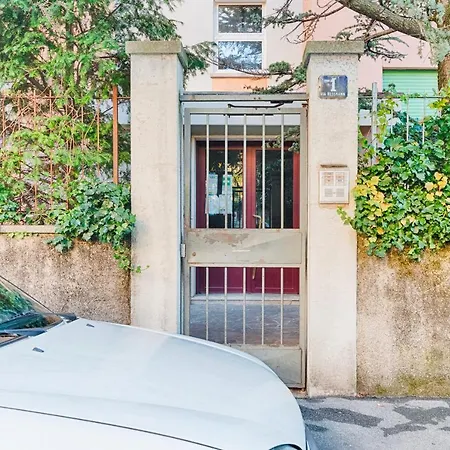 Guesthost - Ressmann 1 - 10 Min From Teatro Rossetti Апартаменти Трієст