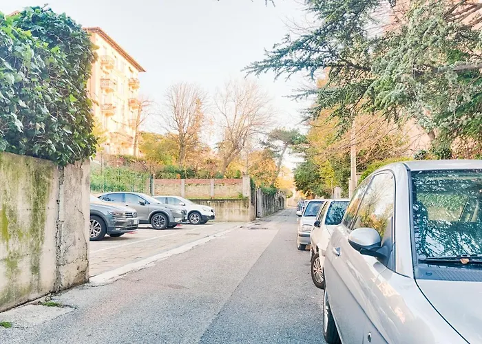 Guesthost - Ressmann 1 - 10 Min From Teatro Rossetti Apartment